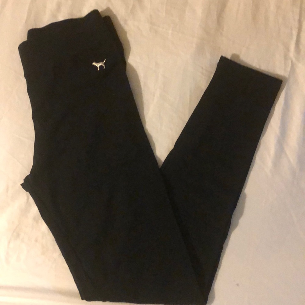 🌺PINK VIctoria’s Secret Leggings 🌺